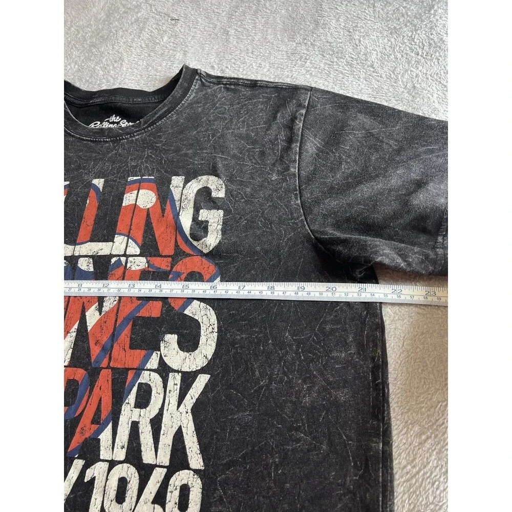 The Rolling Stones Medium Black Hyde Park 1969 Acid Wash Graphic Tee unisex